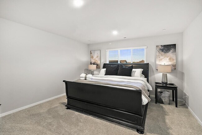 Building Photo - 10816 185th St E