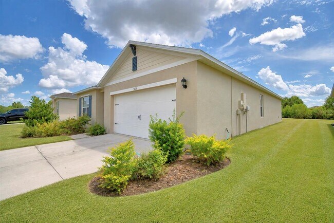 Building Photo - 5628 Siltstone St