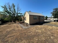 Building Photo - Fully furnished large 1 bedroom