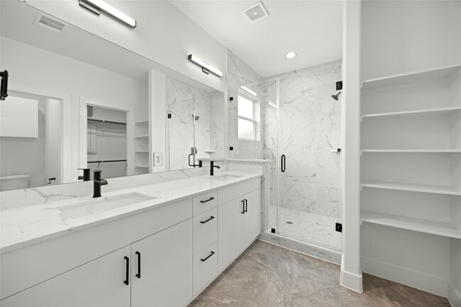 Building Photo - 2752 Sunny Briar Dr