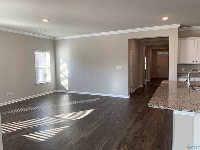 Building Photo - 223 Ivyleaf Dr