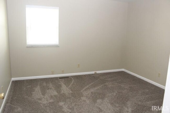 Building Photo - 2555 Stanley Ct