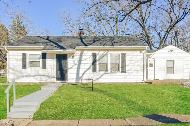 Primary Photo - 2343 Magnolia Pl