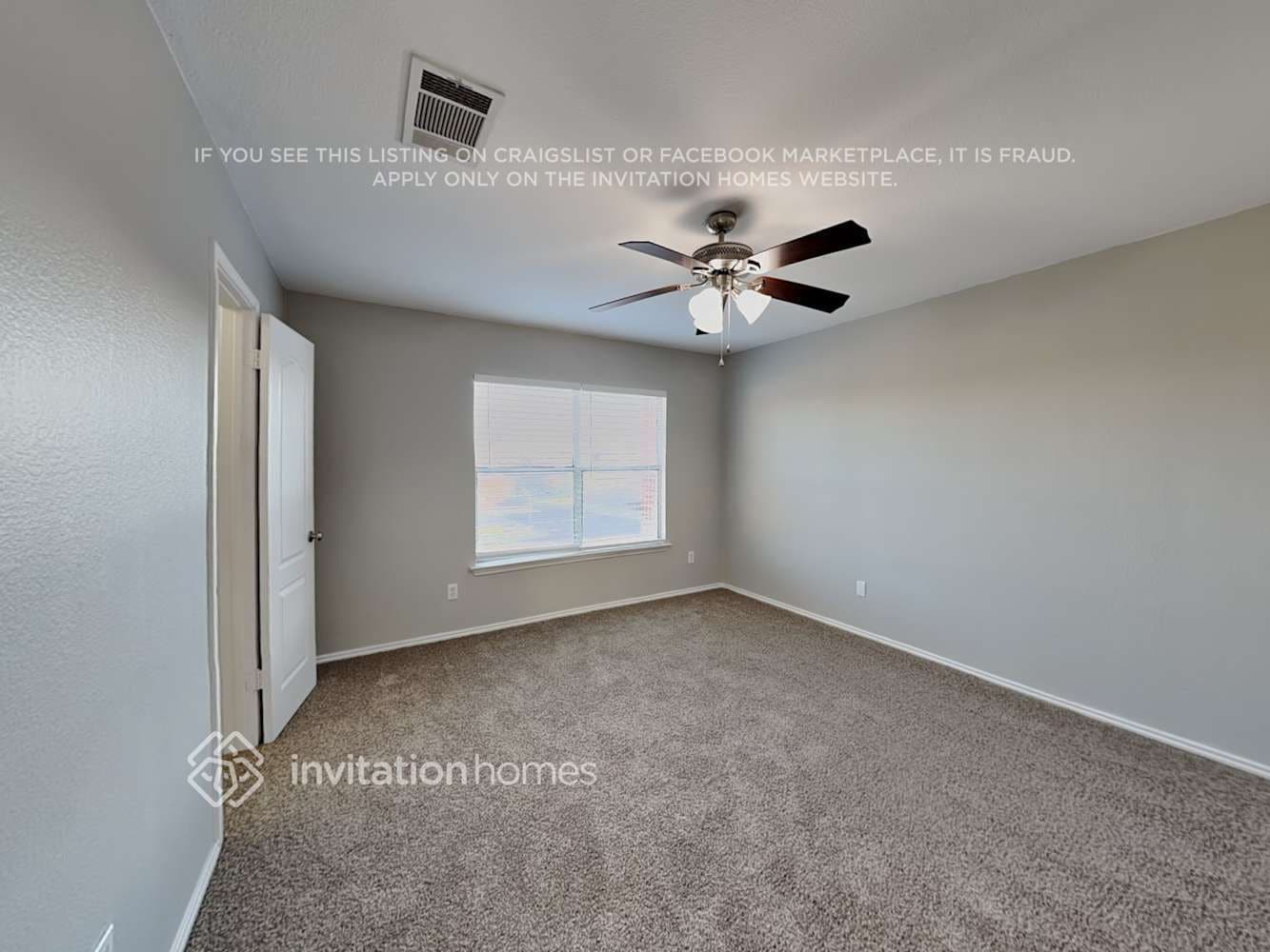 Building Photo - 1919 Carriage Club Dr