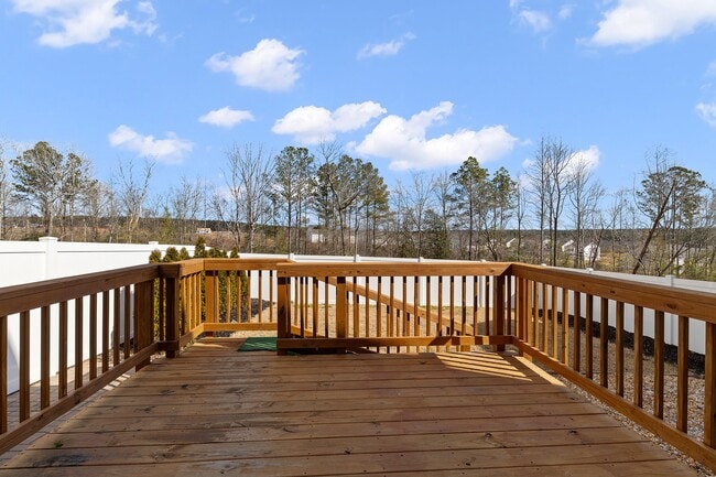 Building Photo - 49 River Bank Rd