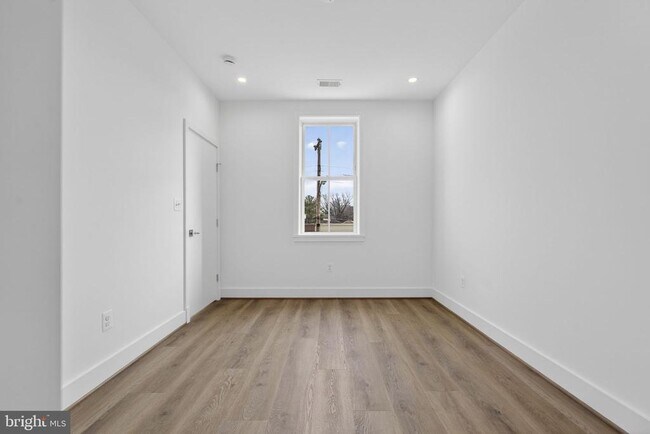 Building Photo - 117 N 21st St