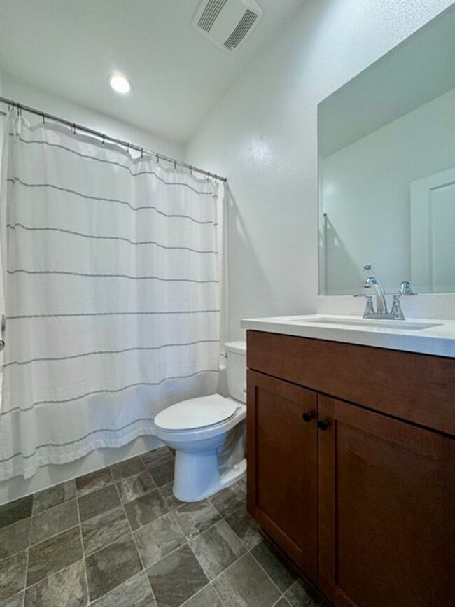 Building Photo - COMING SOON! Beautiful 4 bedroom Single St...