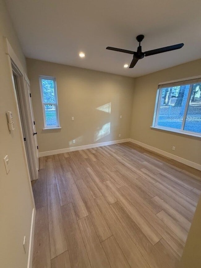 Building Photo - Newer Construction, Spacious and comfortable Rural Home Close to town