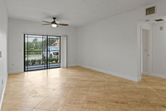 Building Photo - 3019 Alcazar Pl