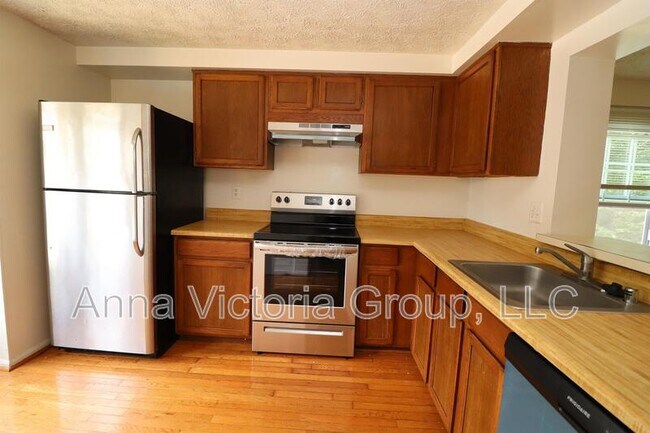 Building Photo - 229 Red Jade Dr