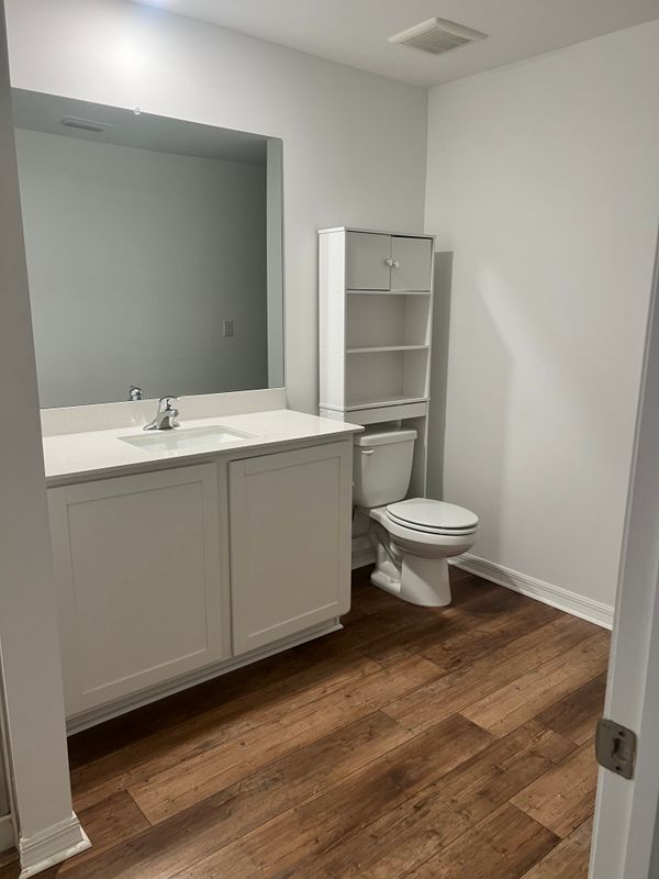 Building Photo - 862 Winwood Cir