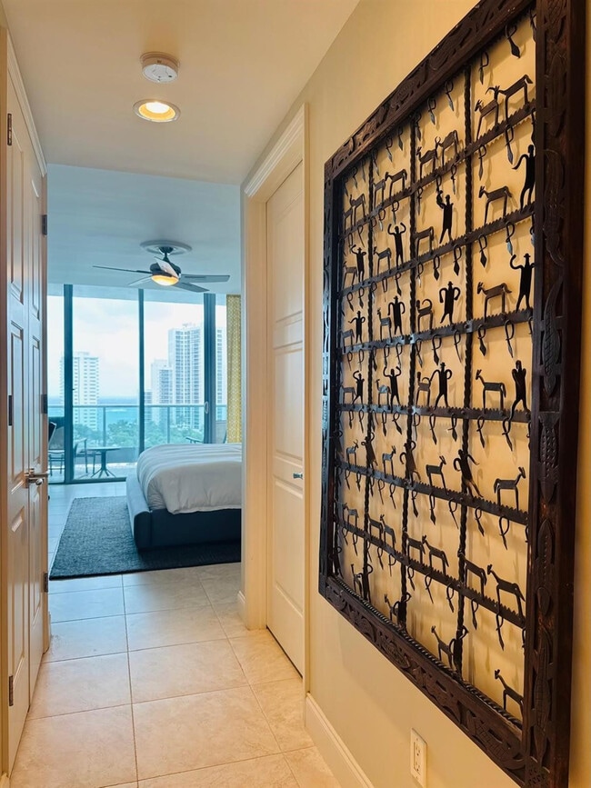 Building Photo - 3333 NE 32nd Ave