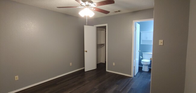 Primary Photo - 2BR Arlington Duplex