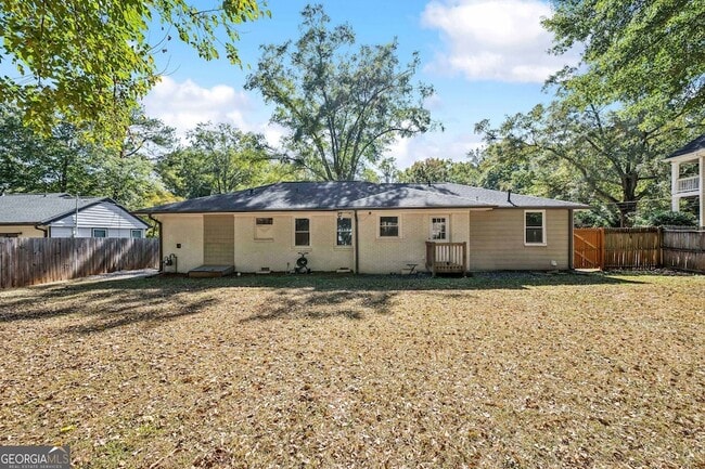 Building Photo - 2775 Glenvalley Dr
