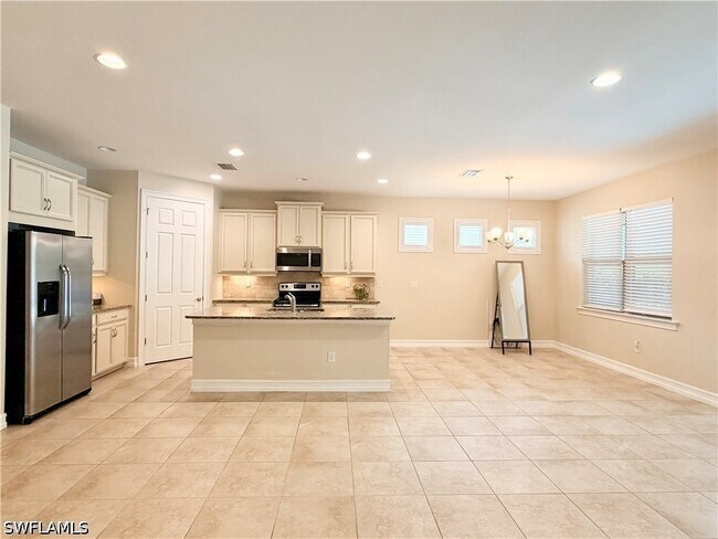 Building Photo - 16432 Aberdeen Wy