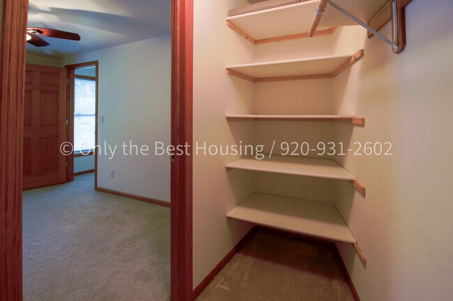 Building Photo - 611 E Burnett St