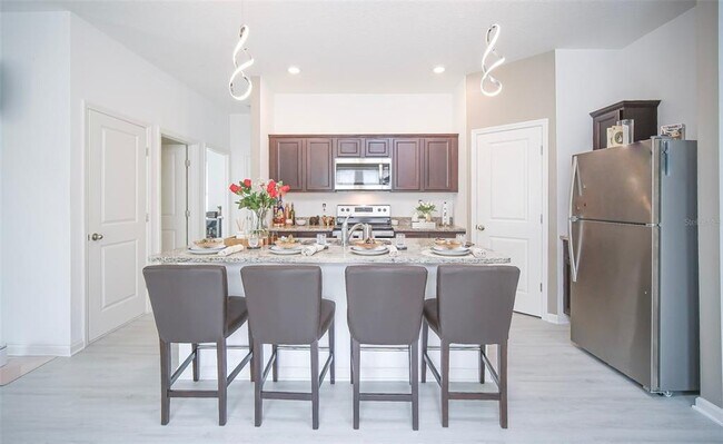 Building Photo - 825 Orchid Grove Blvd