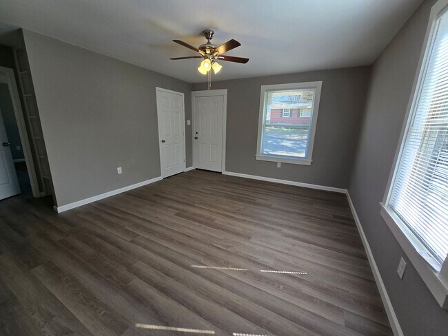 Building Photo - 39 Hiland Pl