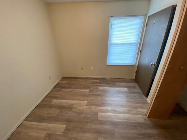 2nd Floor Bedroom - 1549 Whitehall Blvd