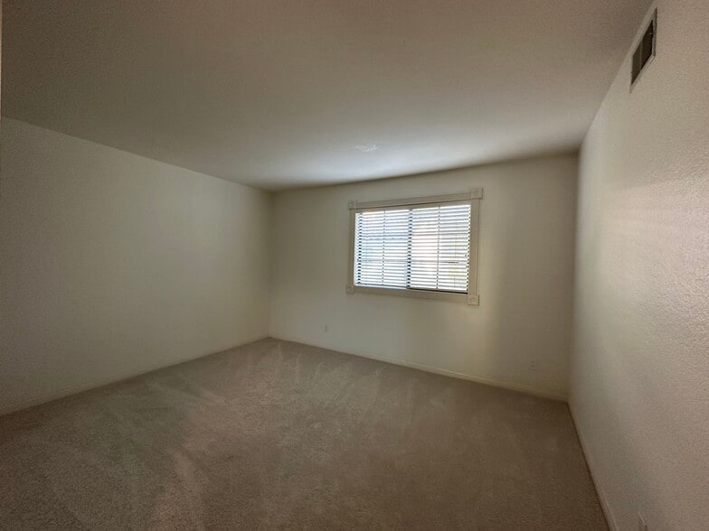 1st Floor Bedroom - 500 Garfield Ave