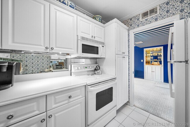 Building Photo - 2600 N Flagler Dr