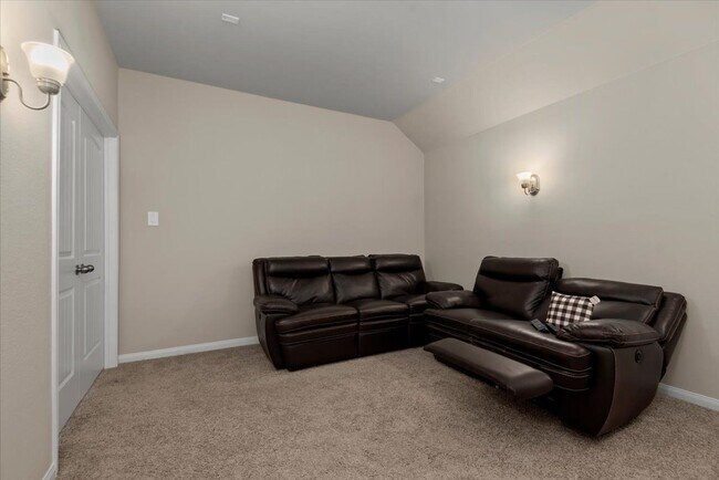 Building Photo - 5639 Brooklyn Rose Dr
