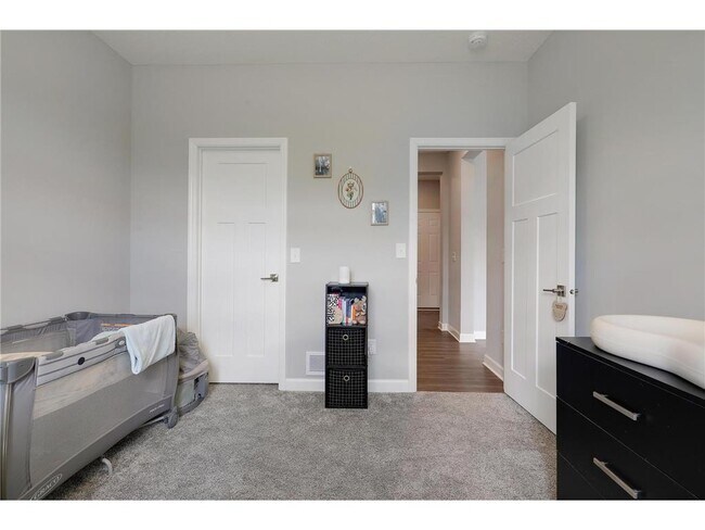 Building Photo - 6332 Apple Ct