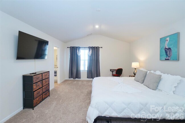 Building Photo - 6008 Lowe Ln