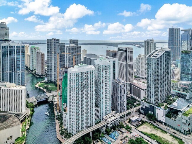 Building Photo - 41 SE 5th St