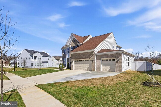 Building Photo - 6702 Savannah Dr