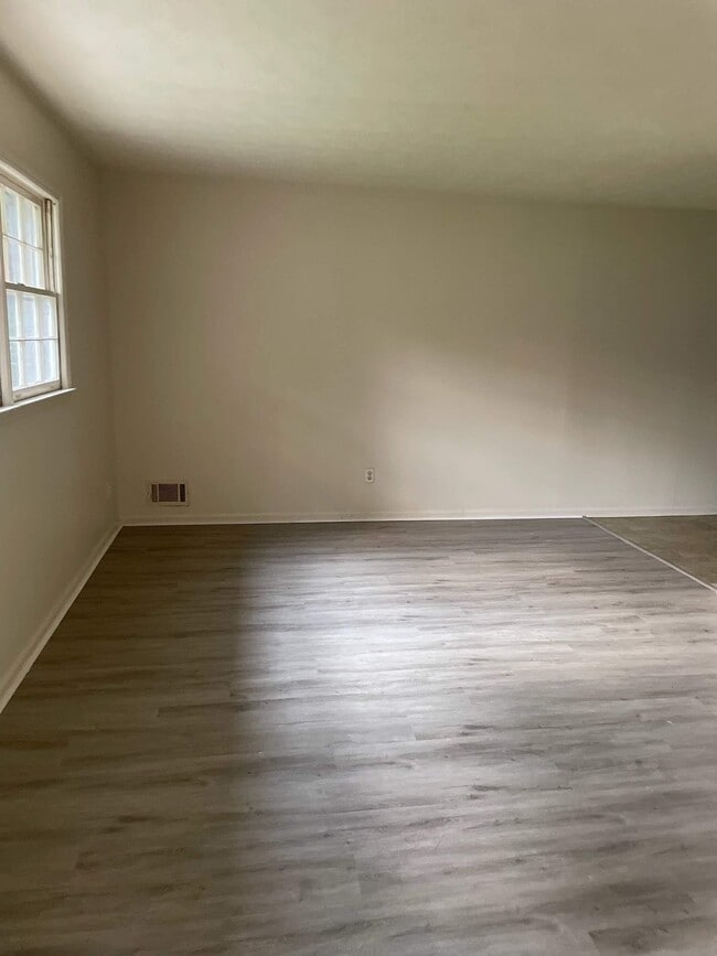 Building Photo - 4522 Montclair Dr