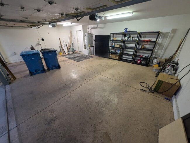 Building Photo - 11005 Salford Dr