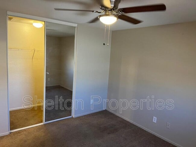 Building Photo - 12532 W Myer Ln