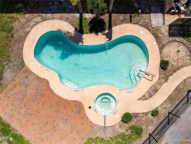 Building Photo - 14 3rd N St