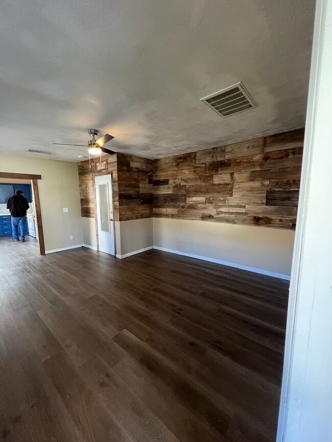 Building Photo - Great Location in La Verkin!