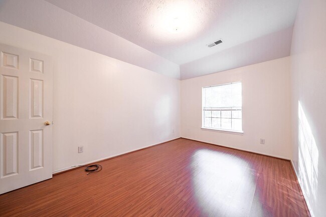 Building Photo - 3627 Heritage Colony Dr