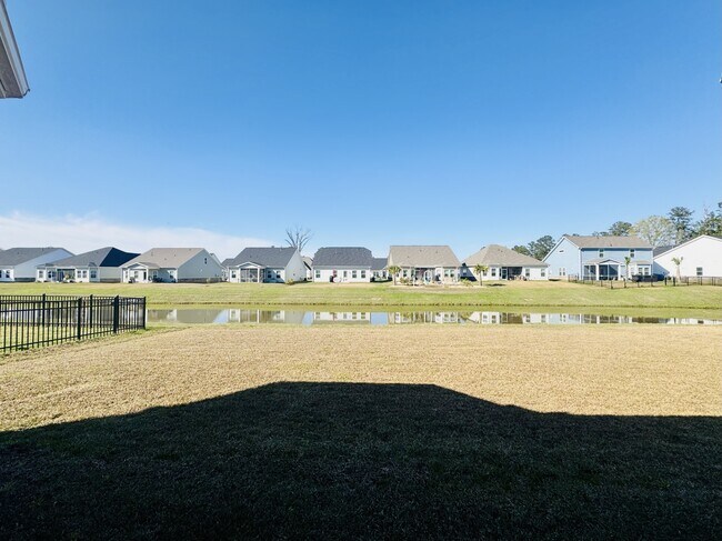 Building Photo - 2422 Capri Ct