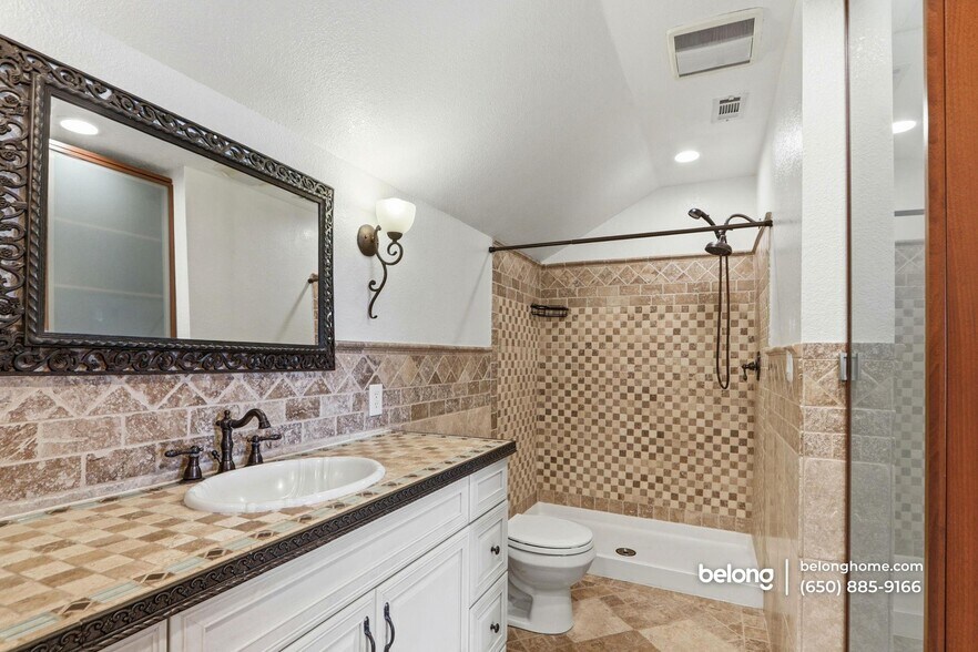 Building Photo - 623 Via Primavera Ct