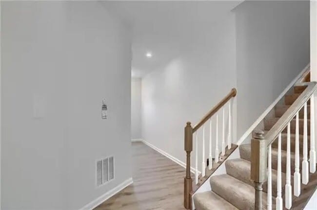 Building Photo - McConnell Trails 3 Bedroom, 2.5 Bathroom T...