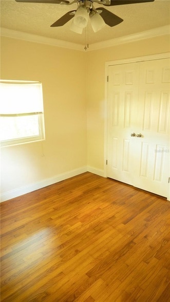 Building Photo - 2116 Henderson Dr