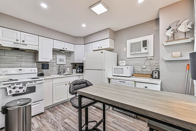 Building Photo - 2914 Avenue K Ave