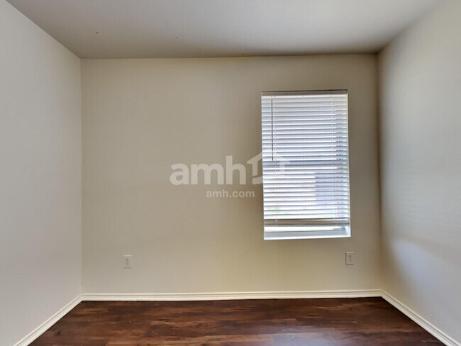 Building Photo - 12513 Shine Ave