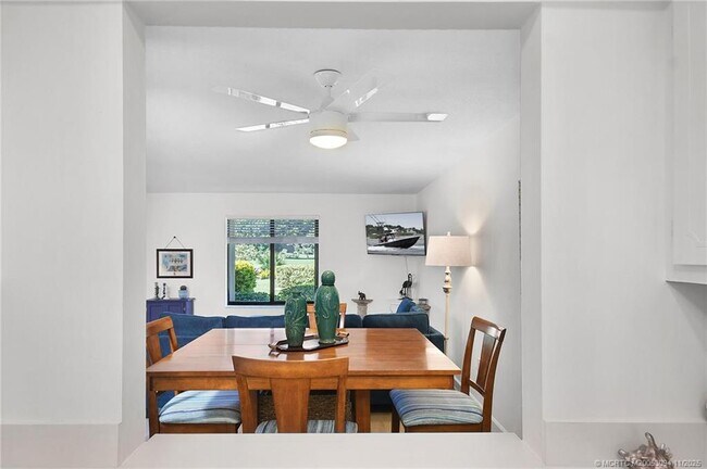 Building Photo - 5111 SE Miles Grant Rd