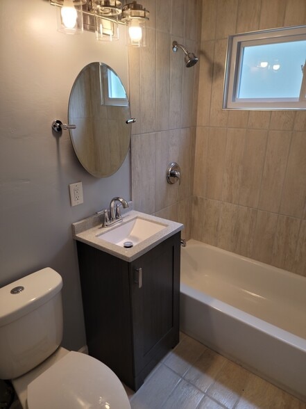 Building Photo - 5973-75 n 83rd st