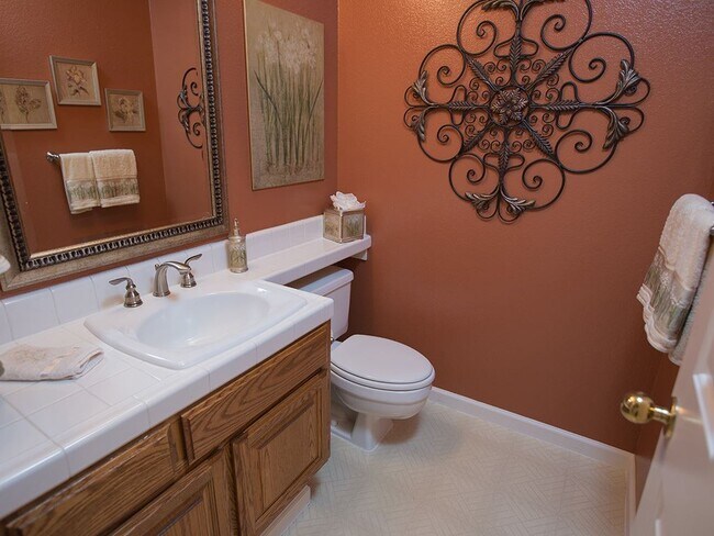 Building Photo - 4 br, 2.5 bath House - 104 Woodranch Circle