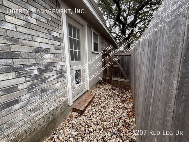 Building Photo - 3 Bed, 2 Bath Home Near the Med Center