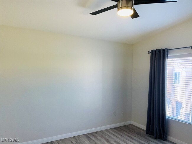 Building Photo - 1285 Large Cap Dr