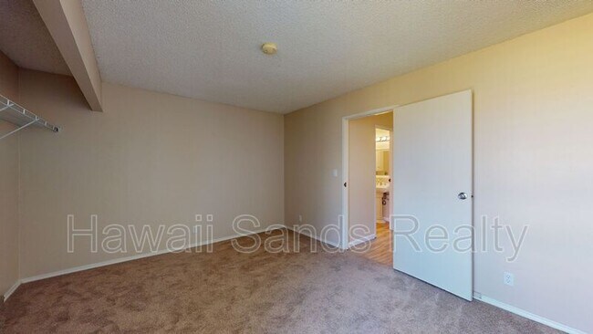 Building Photo - 95-326 Kaloapau St