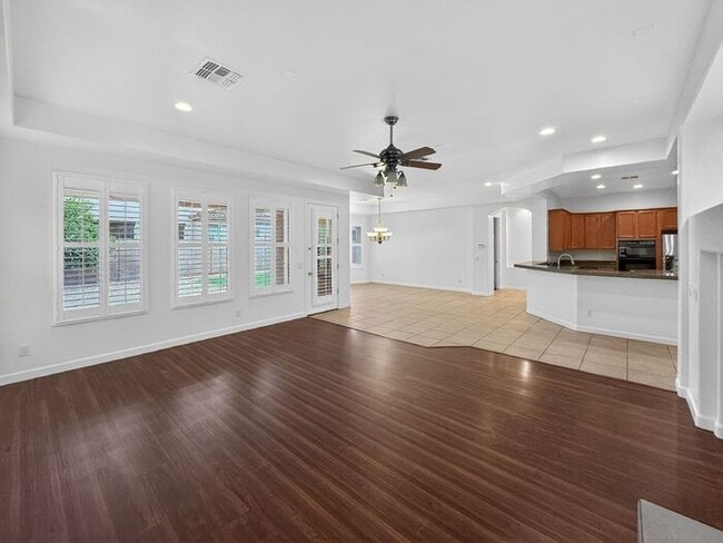 Building Photo - Spacious 3 car garage home at Paseo Trail!