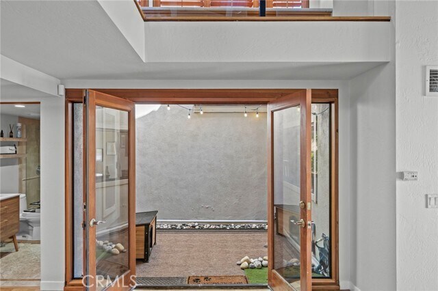 Building Photo - 4 Woodhaven Dr